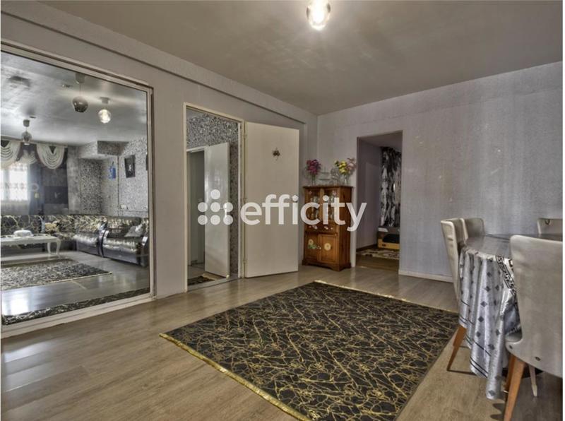 Immeuble - 285 m² - 14 pièces