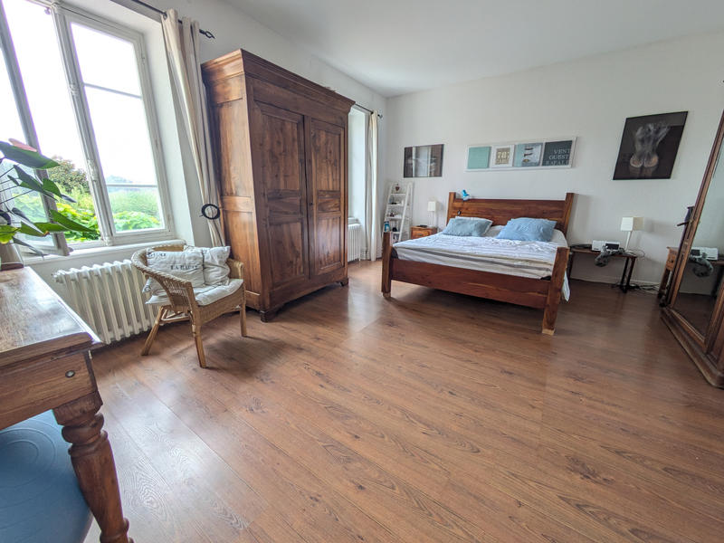 Maison - 307 m² - 16 pièces