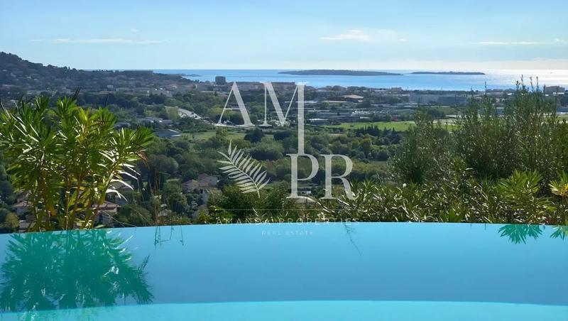 Villa - 301 m² - 8 pièces