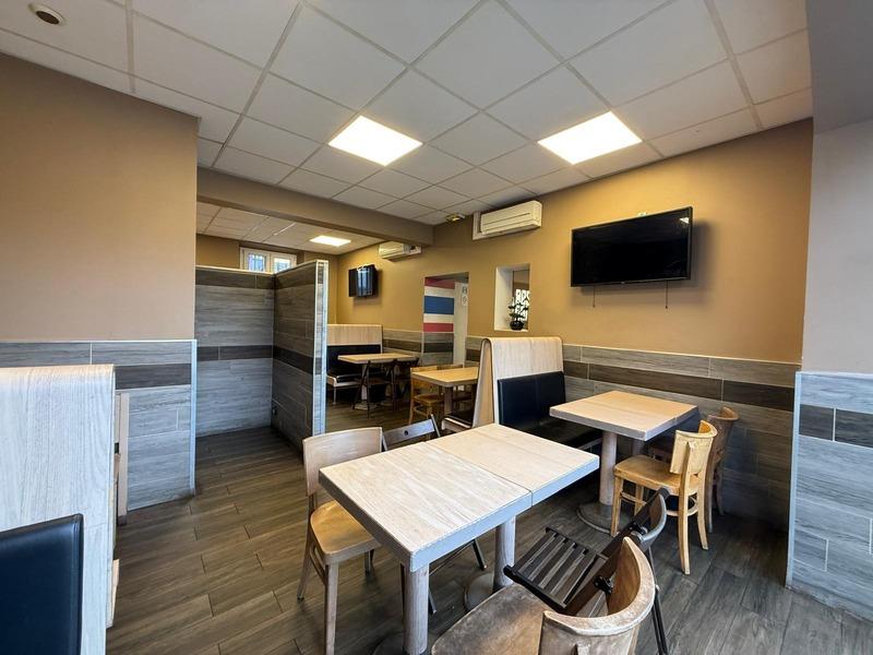 Local commercial - 100 m² - 2 pièces