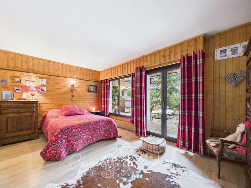 Maison - 308 m² - 10 pièces