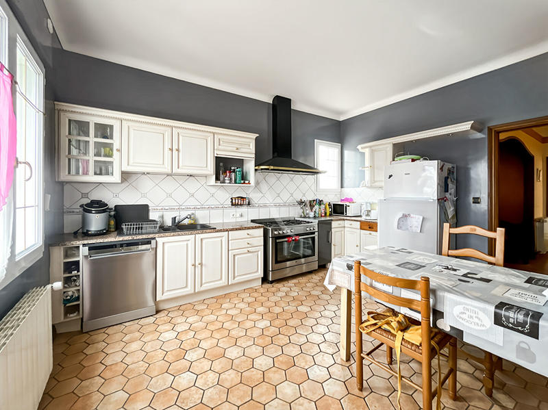 Maison - 188 m² - 7 pièces