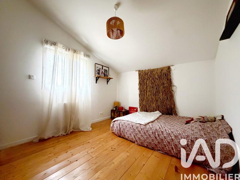 Maison - 217 m² - 6 pièces