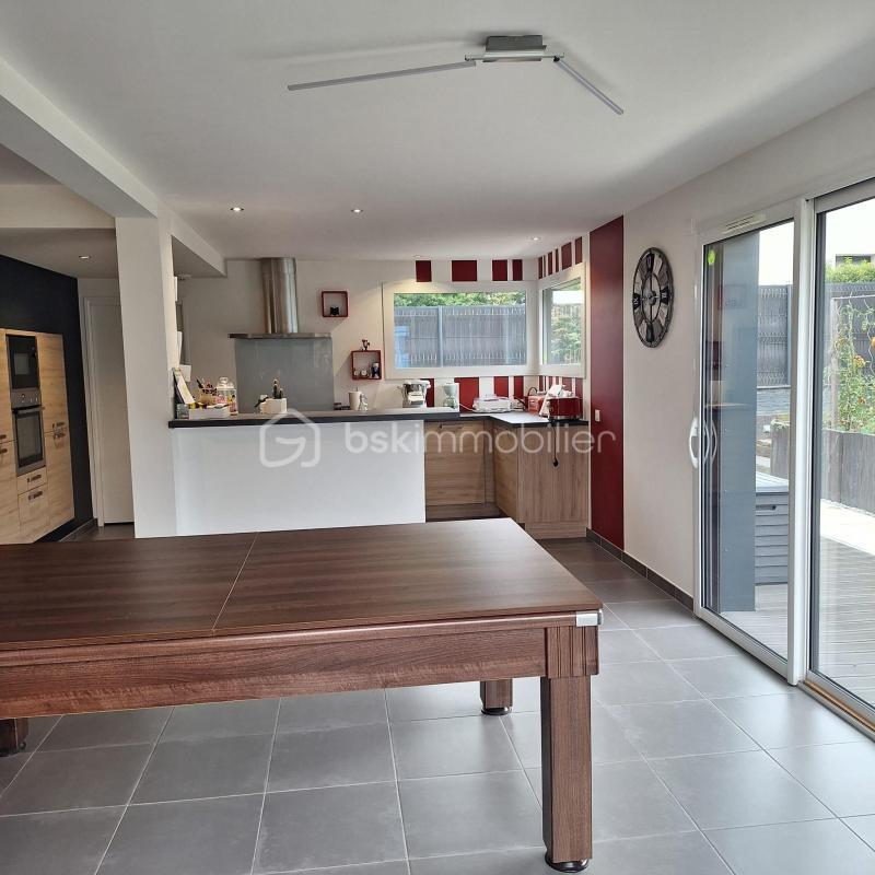 Pavillon - 191 m² - 8 pièces