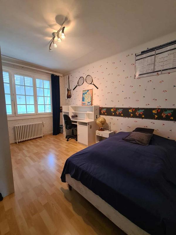 Maison - 170 m² - 8 pièces