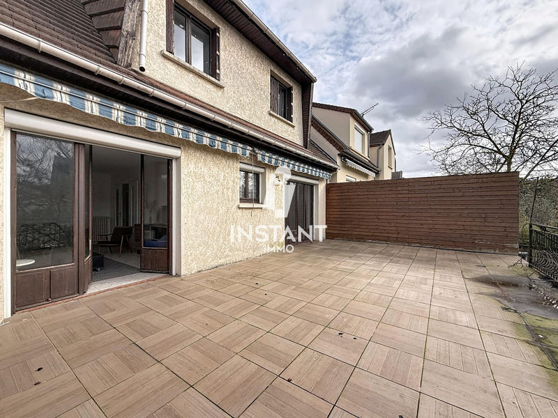 Maison - 142 m² - 8 pièces