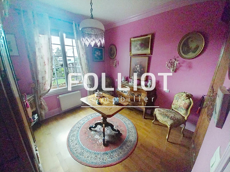 Maison - 155 m² - 10 pièces