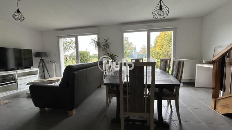 Maison - 97 m² - 5 pièces