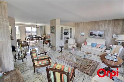 Penthouse - 153 m² - 4 pièces