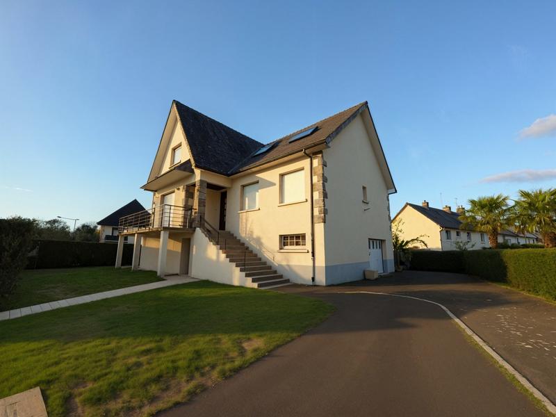 Maison traditionnelle - 160 m² - 6 pièces