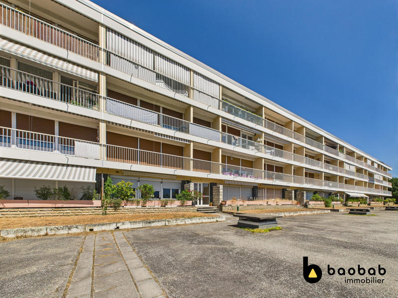 Appartement - 81 m² - 4 pièces