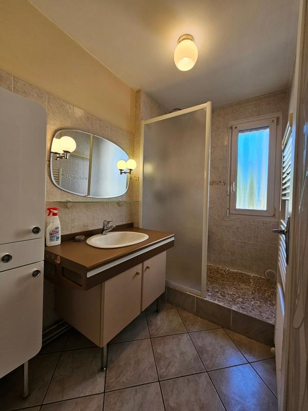 Appartement - 75 m² - 4 pièces