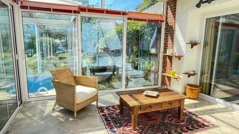 Maison de maîtres - 230 m² - 9 pièces