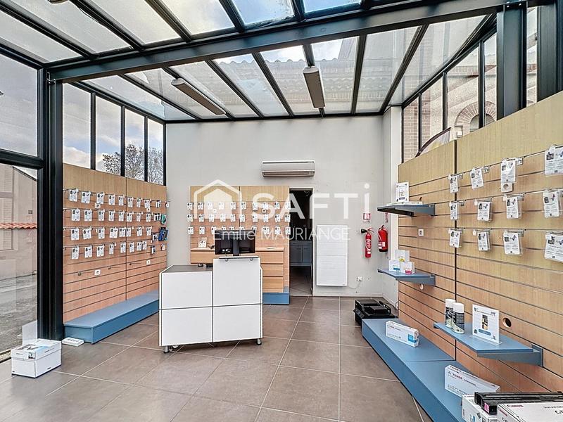 Local commercial - 147 m² - 5 pièces