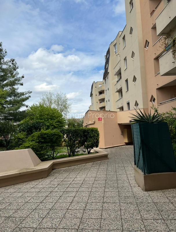 Appartement - 90 m² - 4 pièces