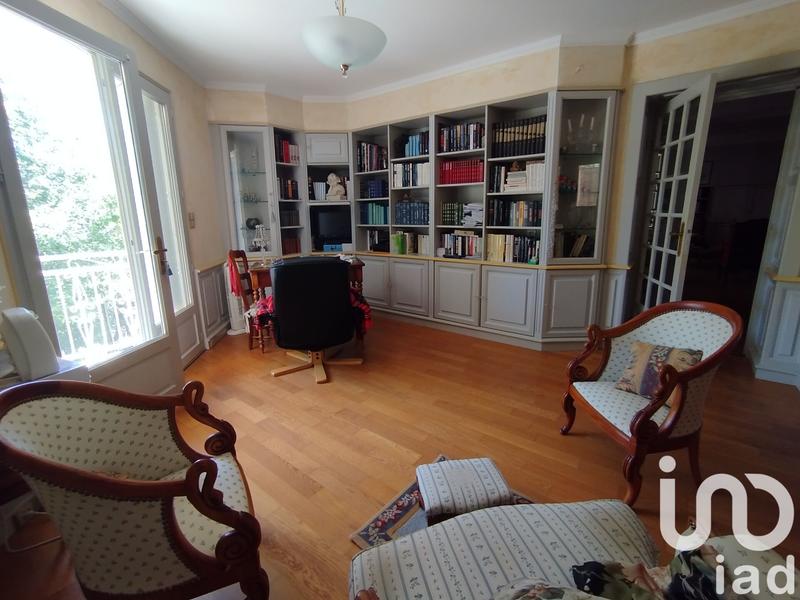 Maison - 205 m² - 8 pièces