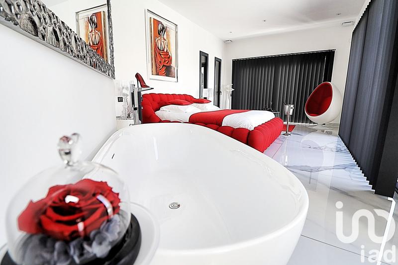 Maison - 210 m² - 4 pièces