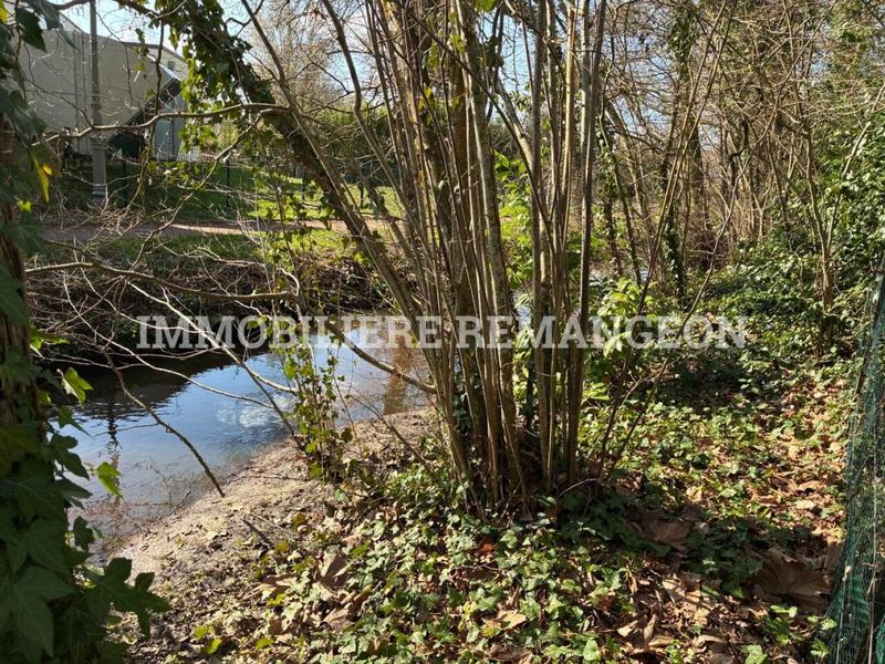 Demeure - 370 m² - 10 pièces