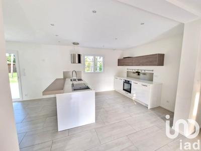 Maison - 160 m² - 8 pièces