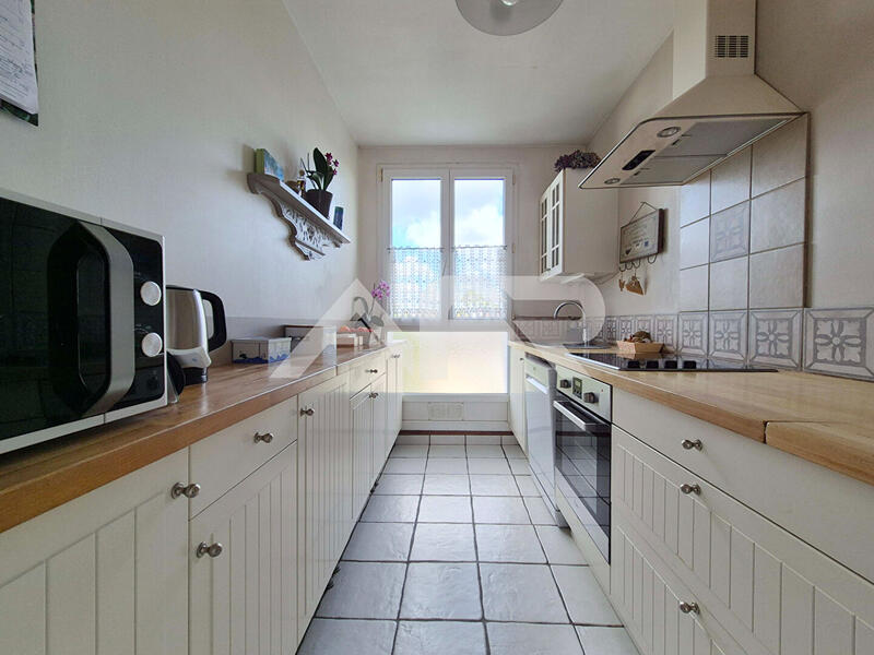 Appartement - 80 m² - 5 pièces