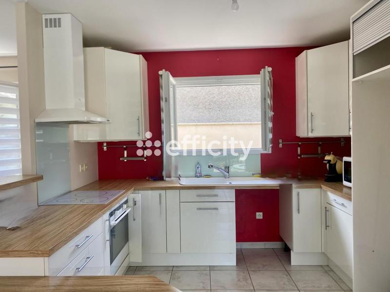 Maison - 111 m² - 5 pièces