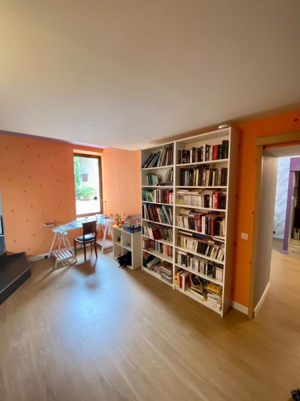 Maison - 250 m² - 6 pièces