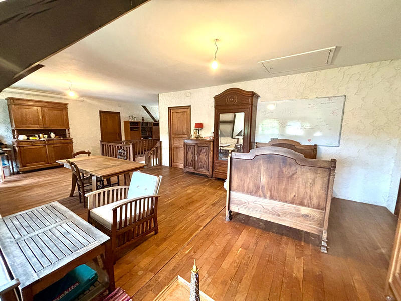 Maison - 265 m² - 7 pièces