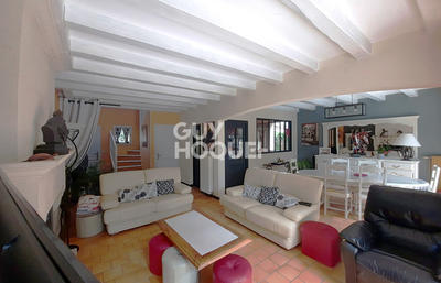 Maison - 180 m² - 7 pièces