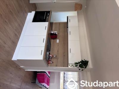 Chambre - 11 m² - 1 pièce