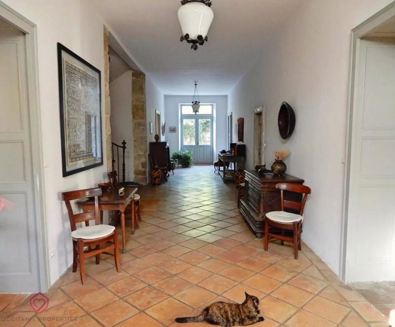 Maison de maîtres - 495 m² - 9 pièces