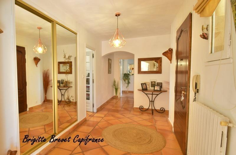 Maison - 230 m² - 6 pièces