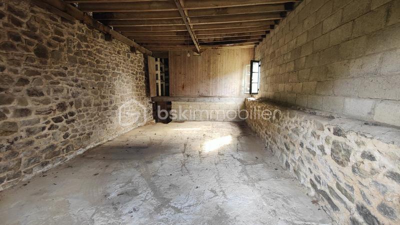 Maison - 400 m² - 6 pièces