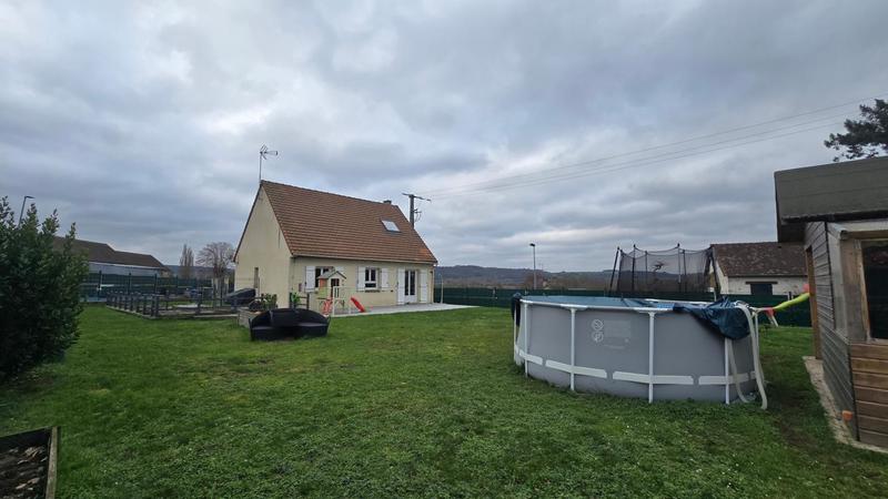 Maison - 99 m² - 5 pièces