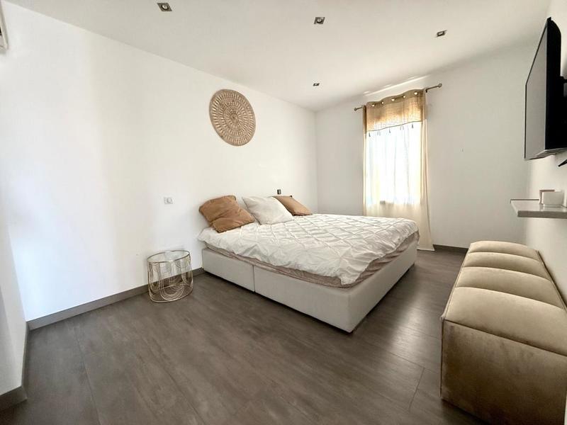 Maison - 244 m² - 10 pièces