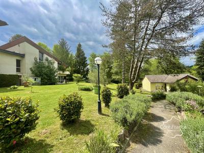 Fonds de commerce - Local commercial - 900 m²