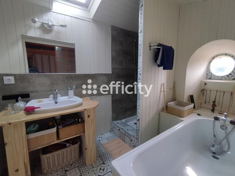 Maison - 140 m² - 6 pièces