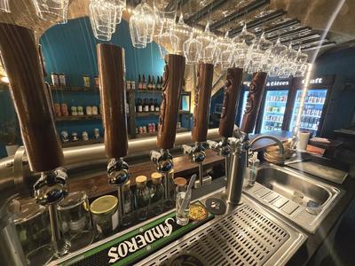 Fonds de commerce - Magasins - 82 m²