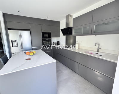 Appartement - 107 m² - 3 pièces