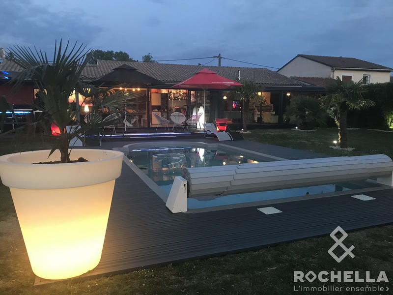 Maison - 201 m² - 5 pièces