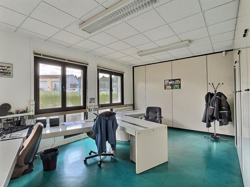Local d'activité / Entrepôt - 4 500 m²
