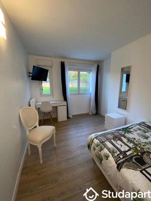 Chambre - 11 m² - 1 pièce