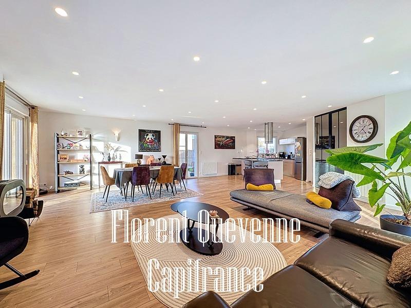 Maison - 111 m² - 5 pièces