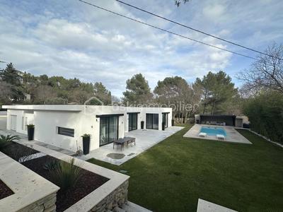 Demeure - 350 m² - 8 pièces