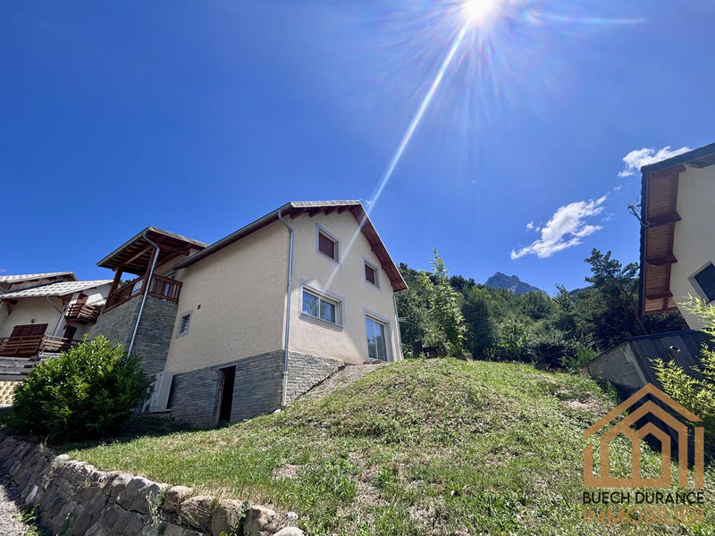 Maison - 144 m² - 5 pièces