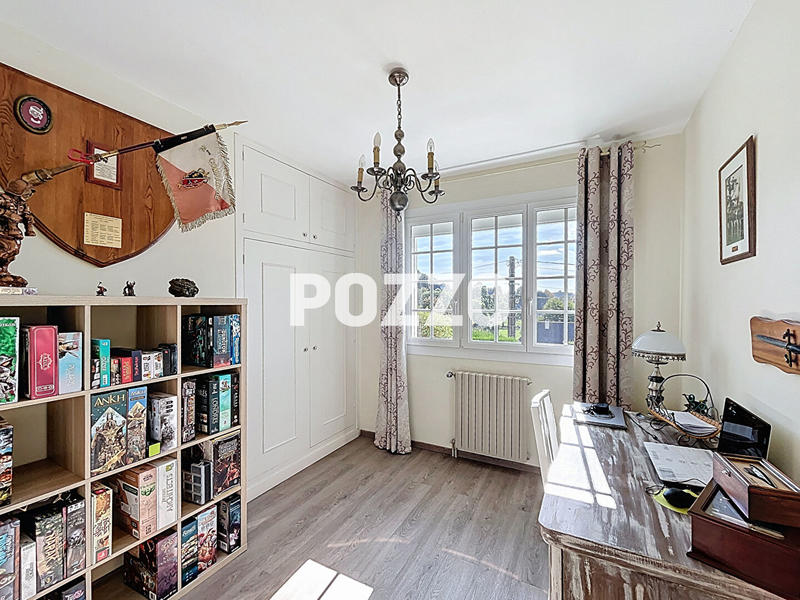 Maison - 166 m² - 7 pièces