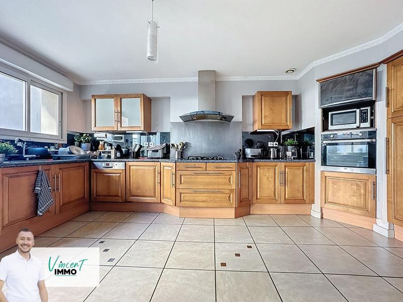 Maison - 144 m² - 5 pièces