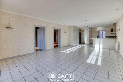 Appartement - 99 m² - 4 pièces