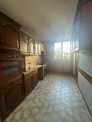 Appartement - 80 m² - 4 pièces