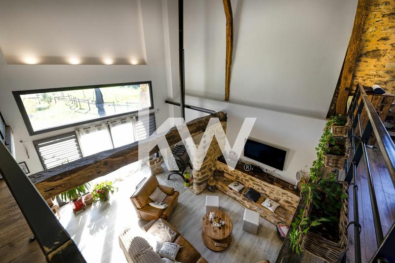 Maison - 450 m² - 15 pièces