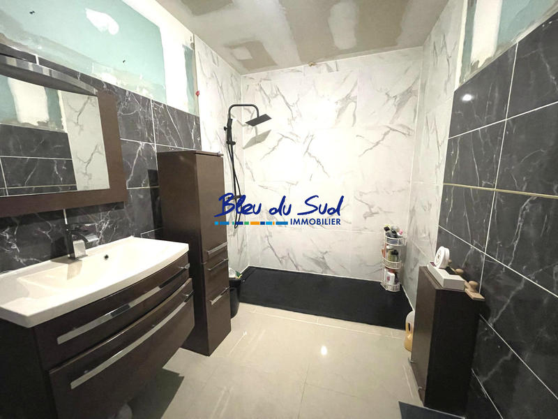 Maison - 96 m² - 3 pièces